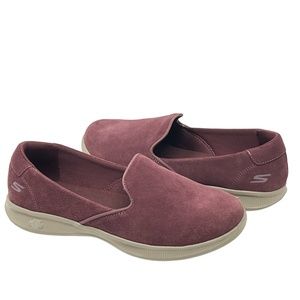 Skechers Women's Go Step Lite Delite Mauve Slip On Loafers Sneakers size 7 wide